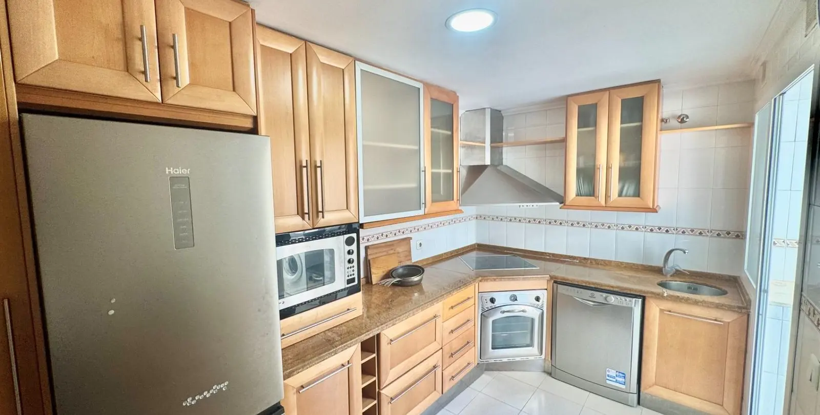 Sale of penthouse in Teatinos 9