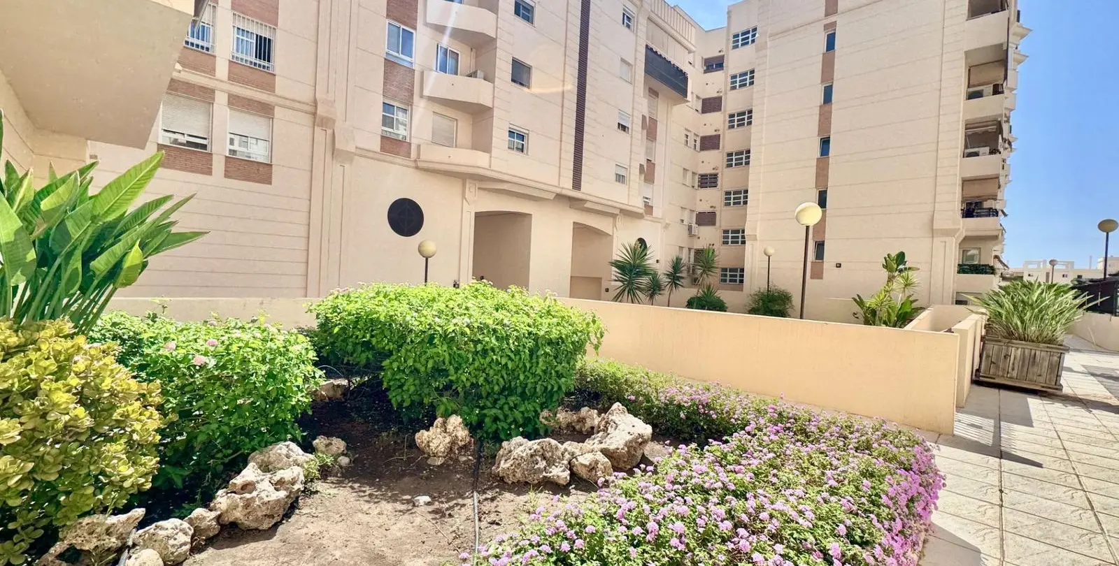 Sale of penthouse in Teatinos 24