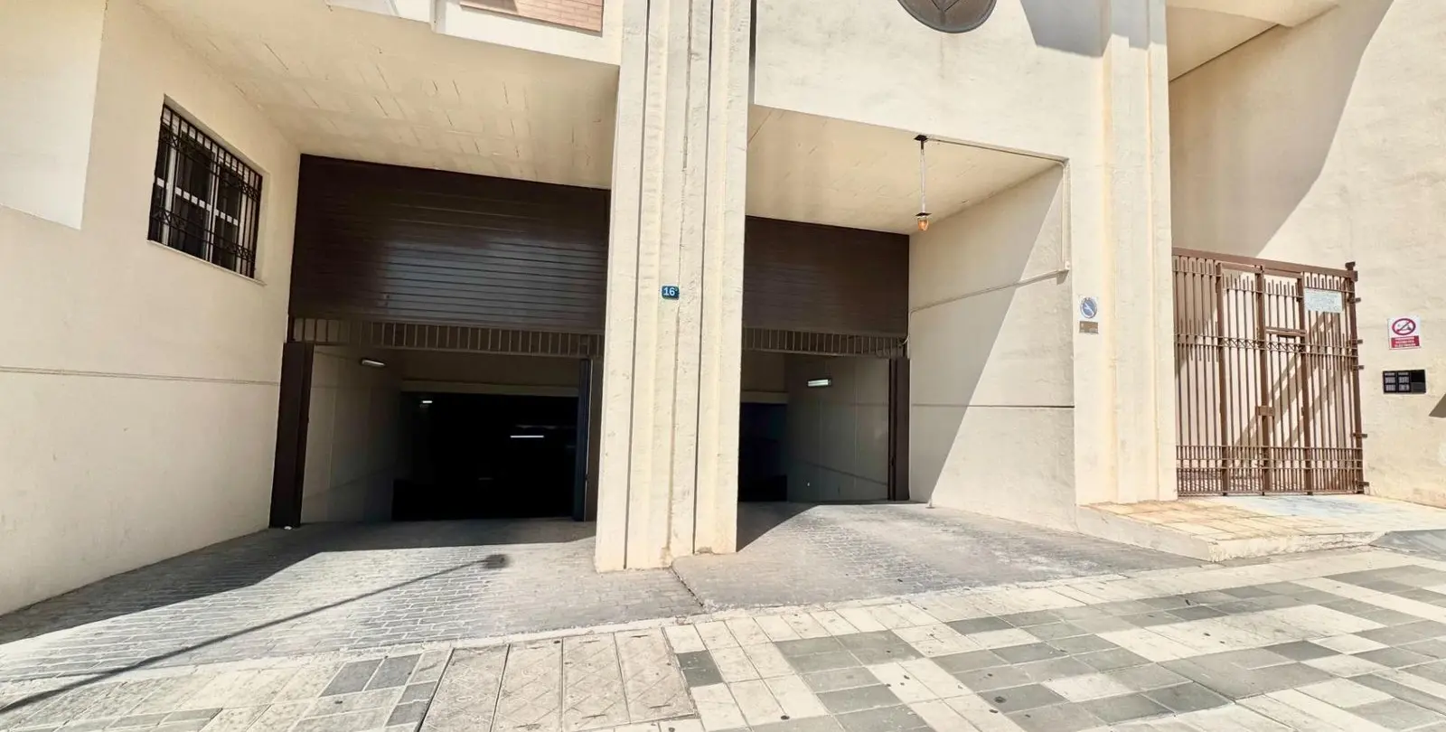 Sale of penthouse in Teatinos 27