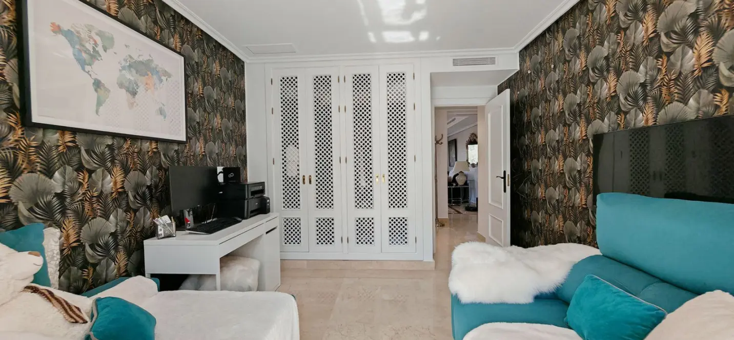 Sale of duplex in La Mairena 4