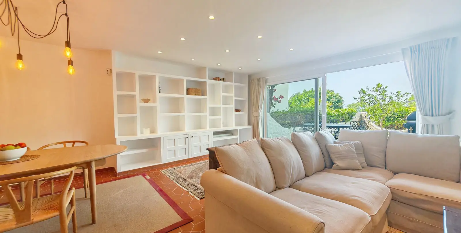 Sale of townhouse in Marbella 2