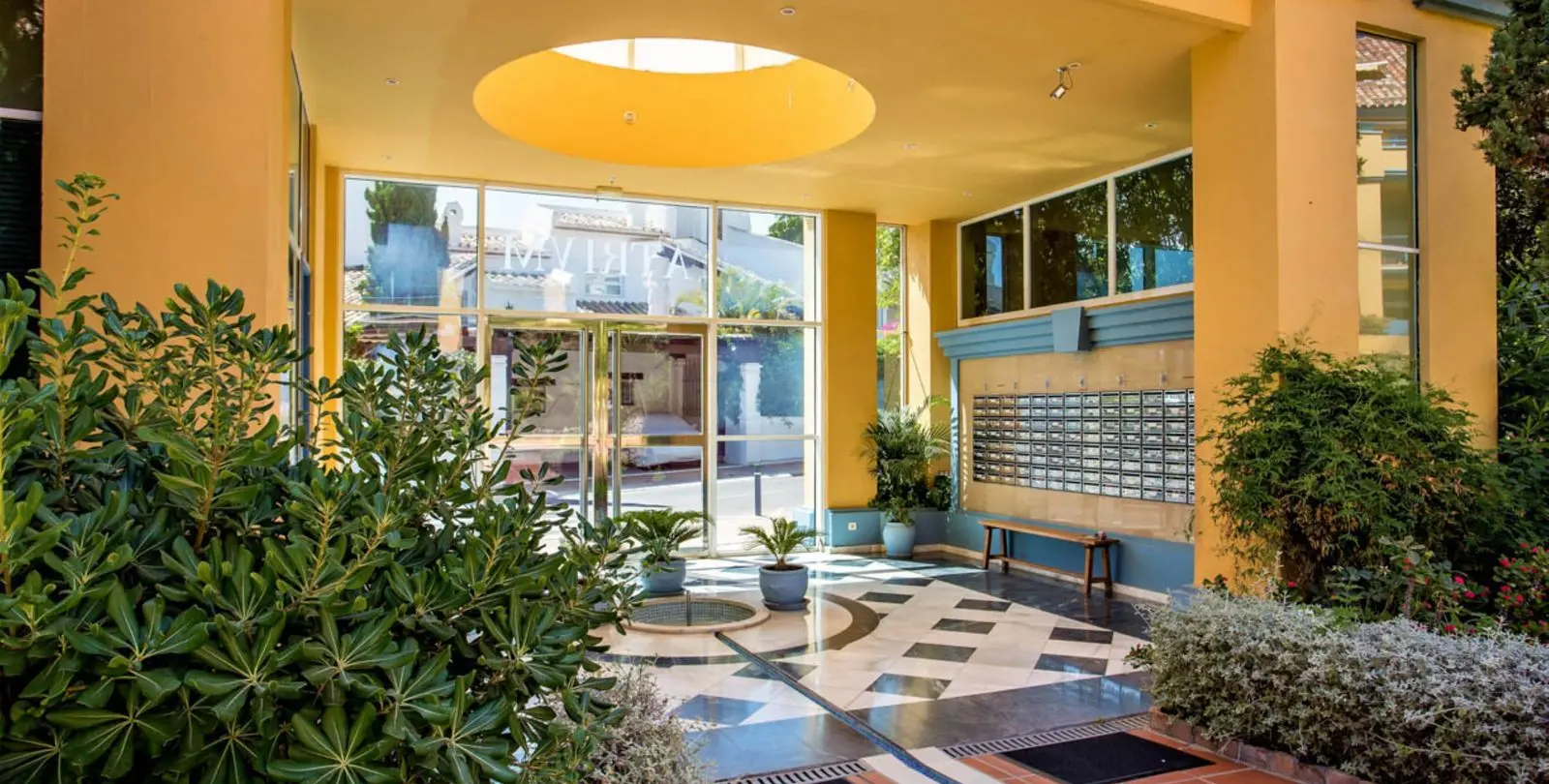 Продажа апартаментов на первом этаже в Bahía de Marbella 20