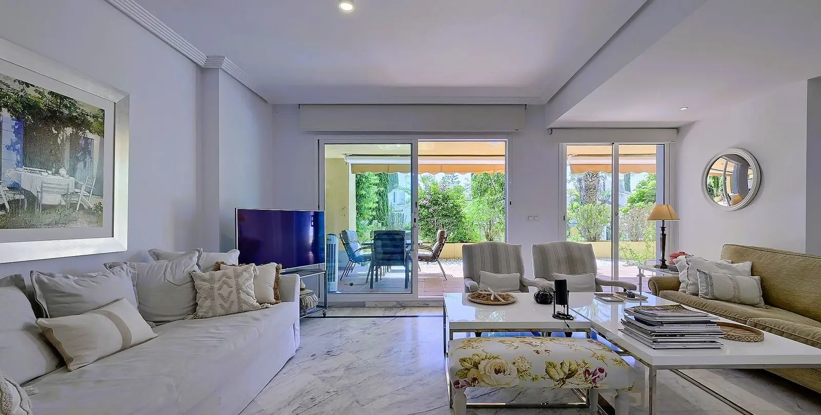 Продажа апартаментов на первом этаже в Bahía de Marbella 25