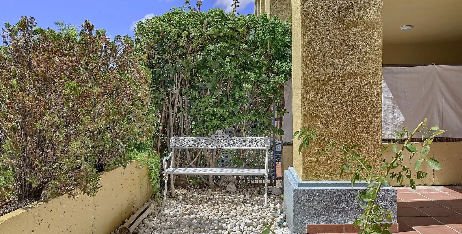 Продажа апартаментов на первом этаже в Bahía de Marbella 28