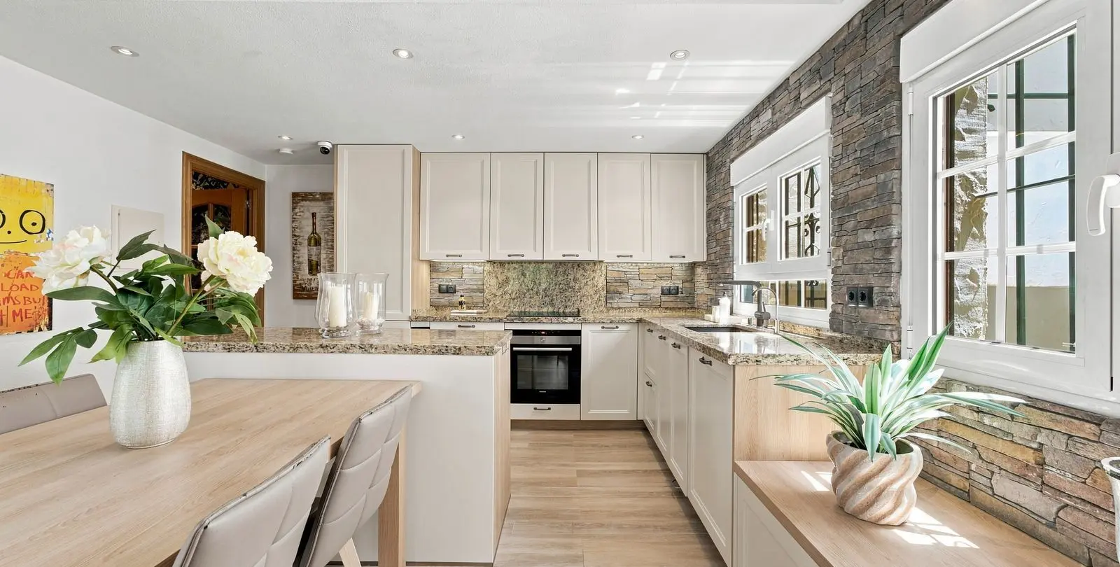 Sale of middle floor apartment in Nueva Andalucía 4