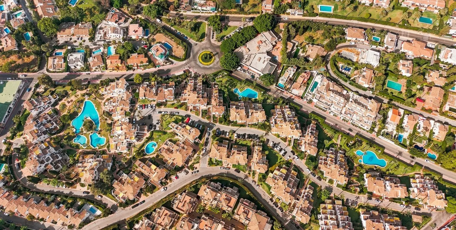 Sale of middle floor apartment in Nueva Andalucía 22