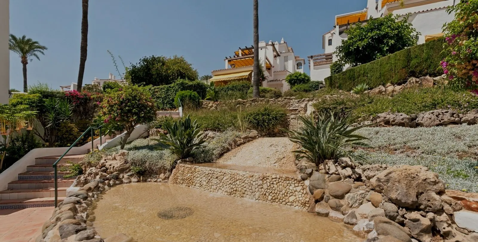 Sale of middle floor apartment in Nueva Andalucía 23