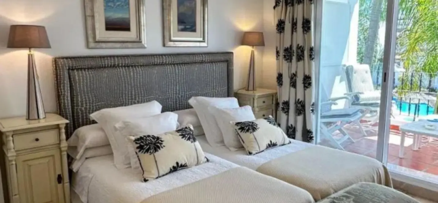 Sale of semi-detached house in Puerto Banús 2