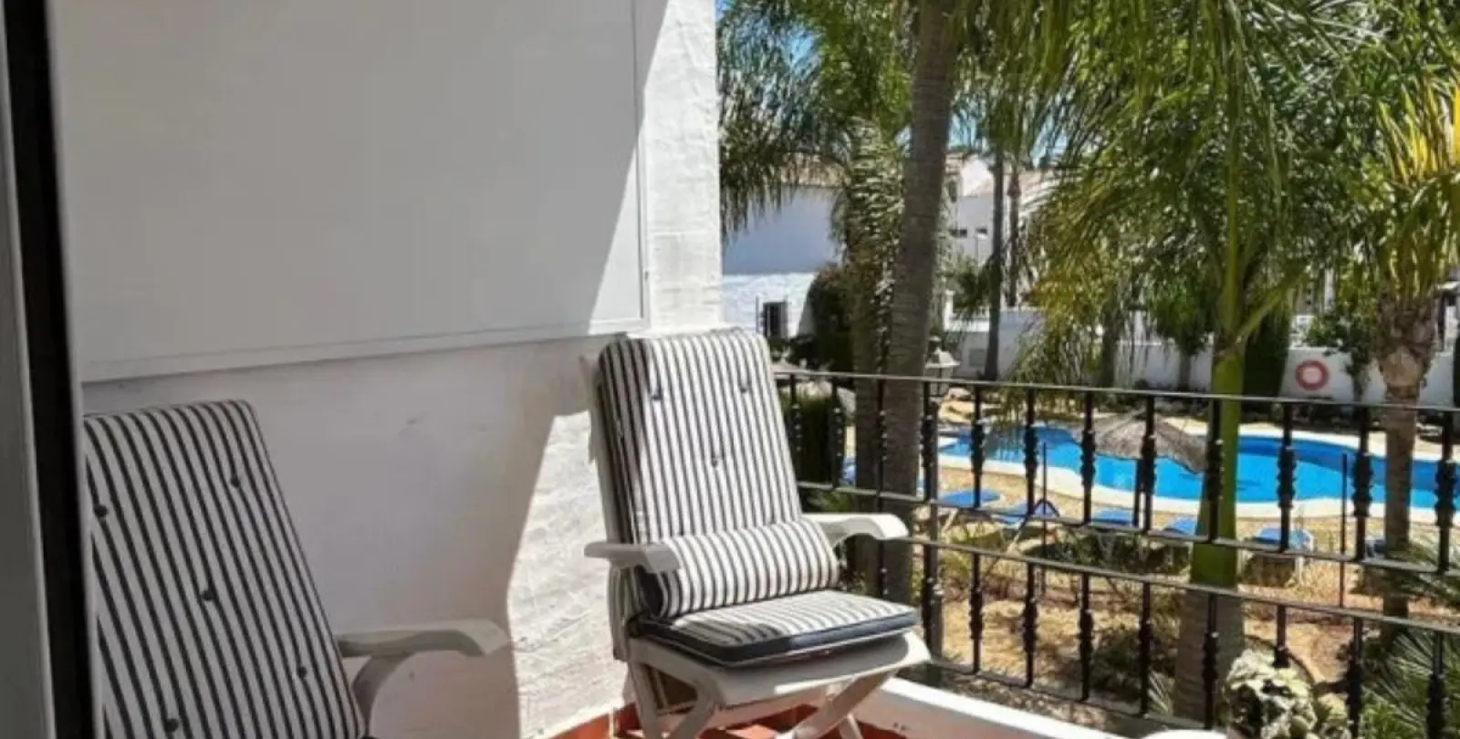 Sale of semi-detached house in Puerto Banús 5