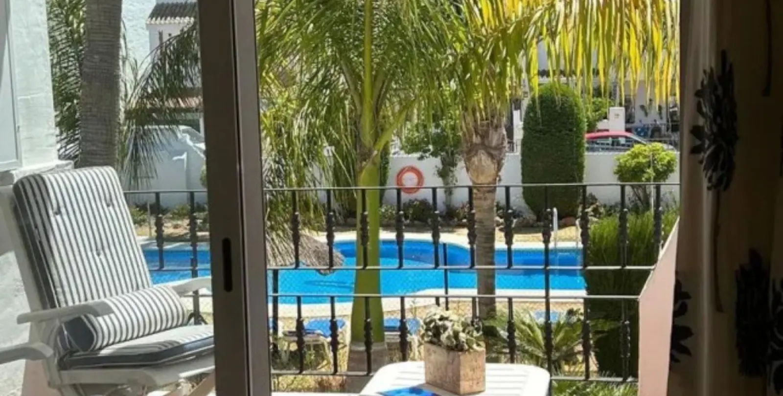 Sale of semi-detached house in Puerto Banús 10