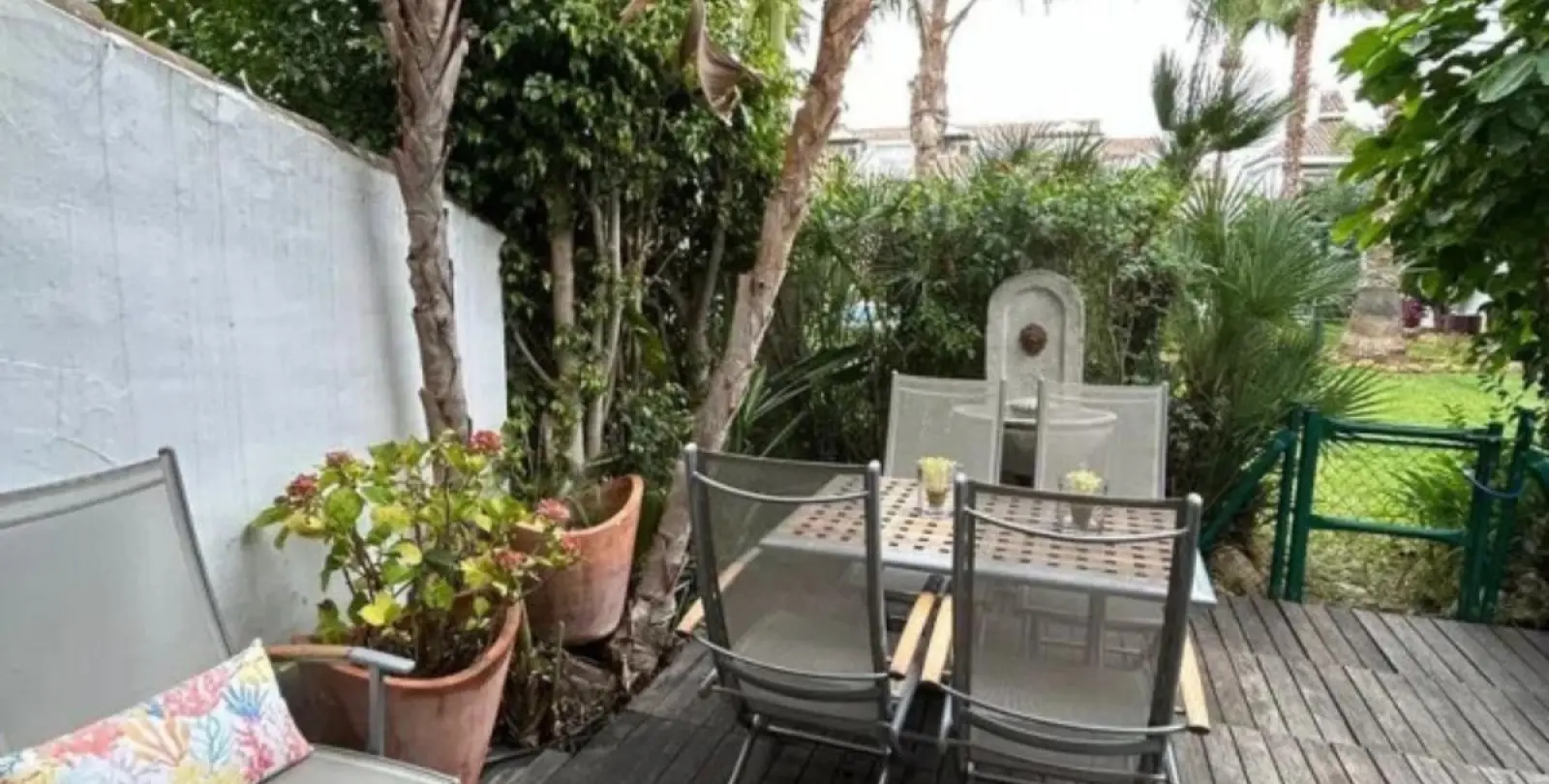 Sale of semi-detached house in Puerto Banús 25
