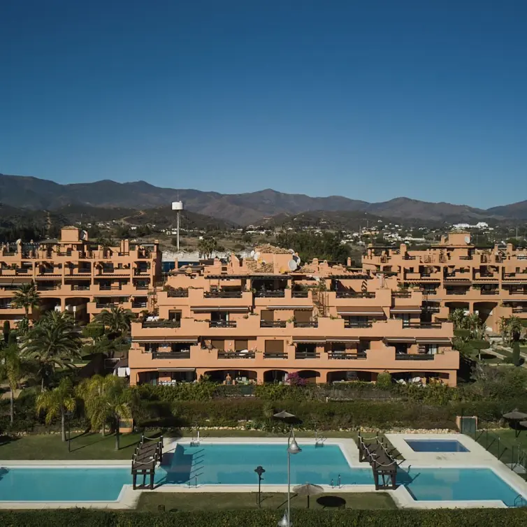 Venta de ático dúplex en Estepona