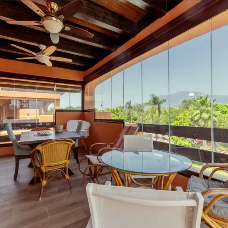 Venta de ático dúplex en Estepona