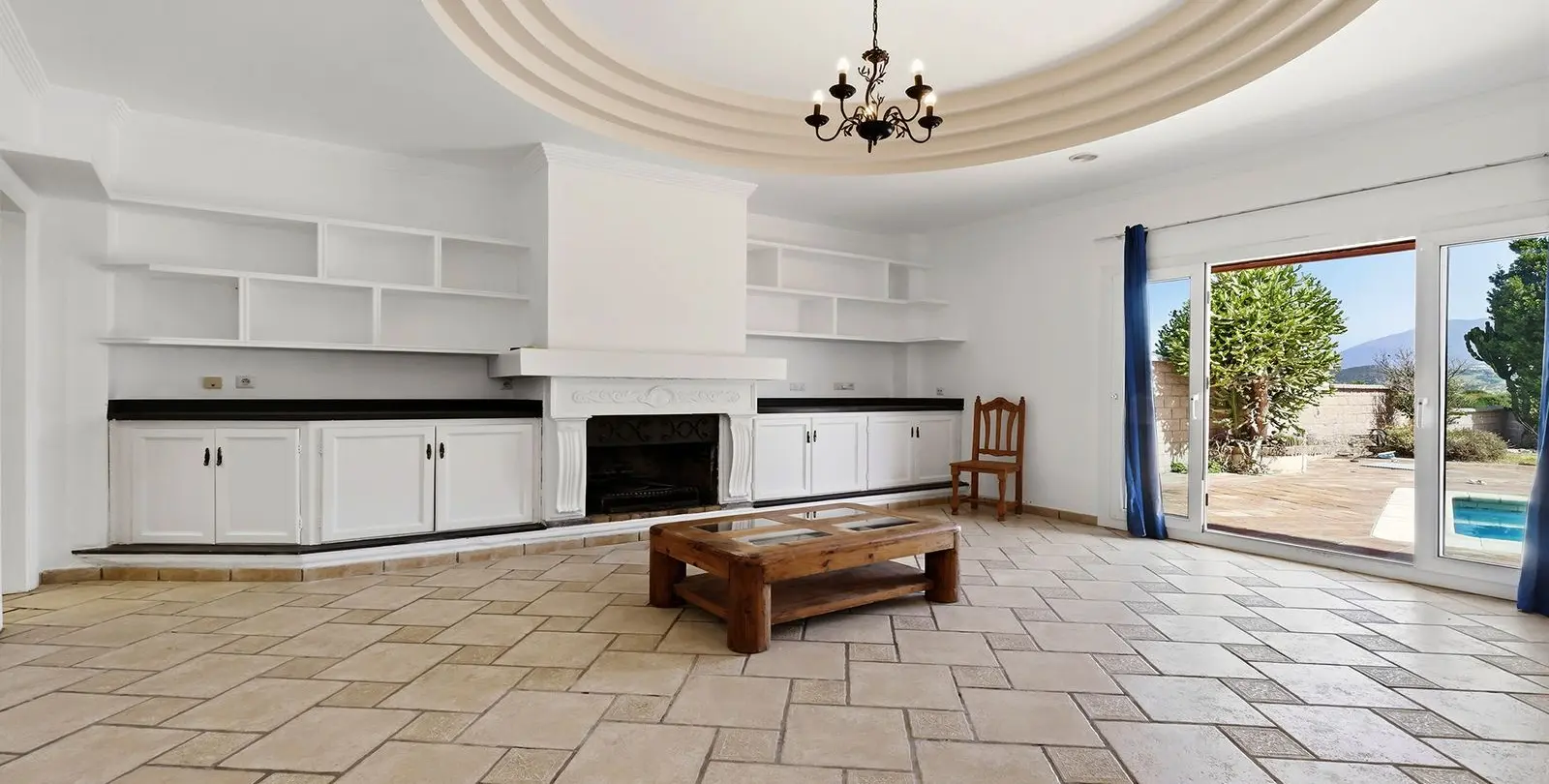 Sale of detached villa in Manilva 9