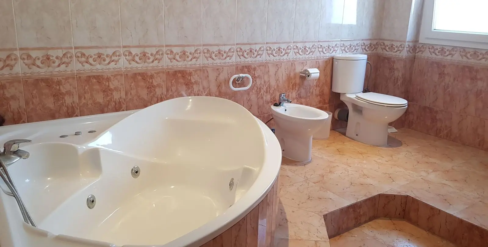 Sale of detached villa in Manilva 27