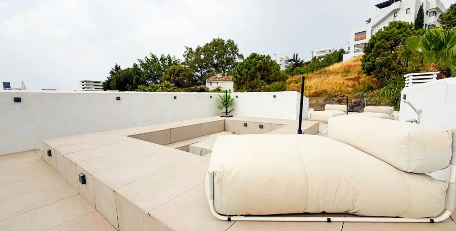 Sale of penthouse in La Quinta 21