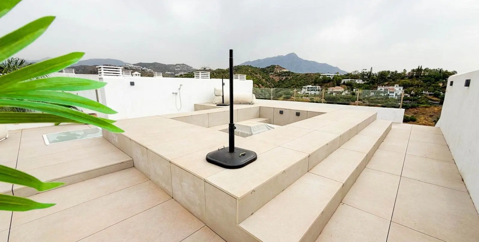 Sale of penthouse in La Quinta 22