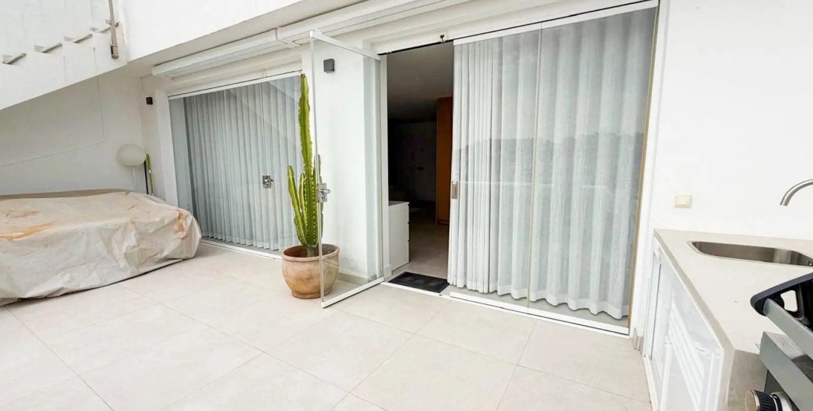 Sale of penthouse in La Quinta 27