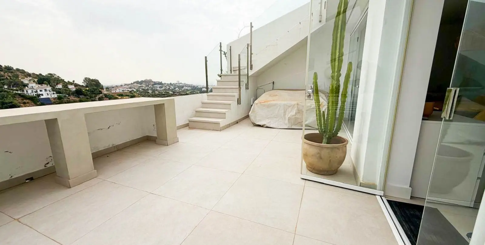 Sale of penthouse in La Quinta 28
