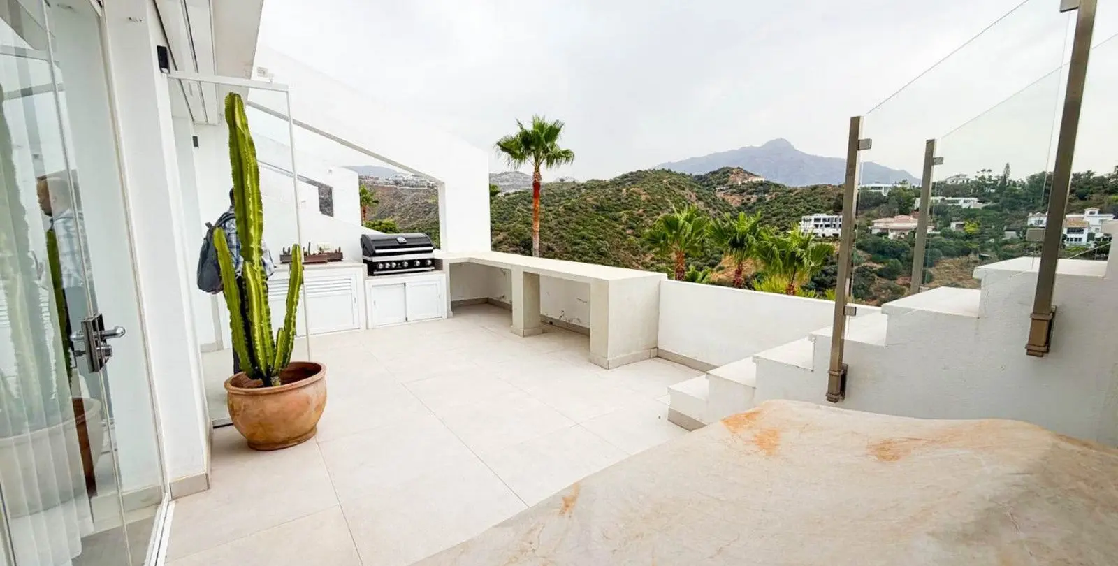 Sale of penthouse in La Quinta 29
