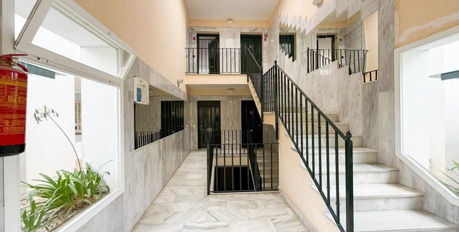 Sale of penthouse in La Quinta 32