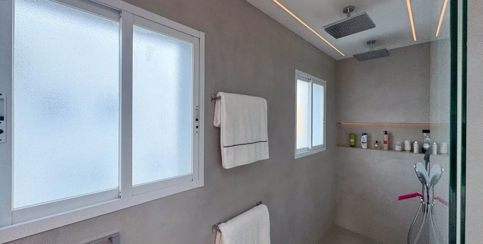 Sale of penthouse in La Quinta 11
