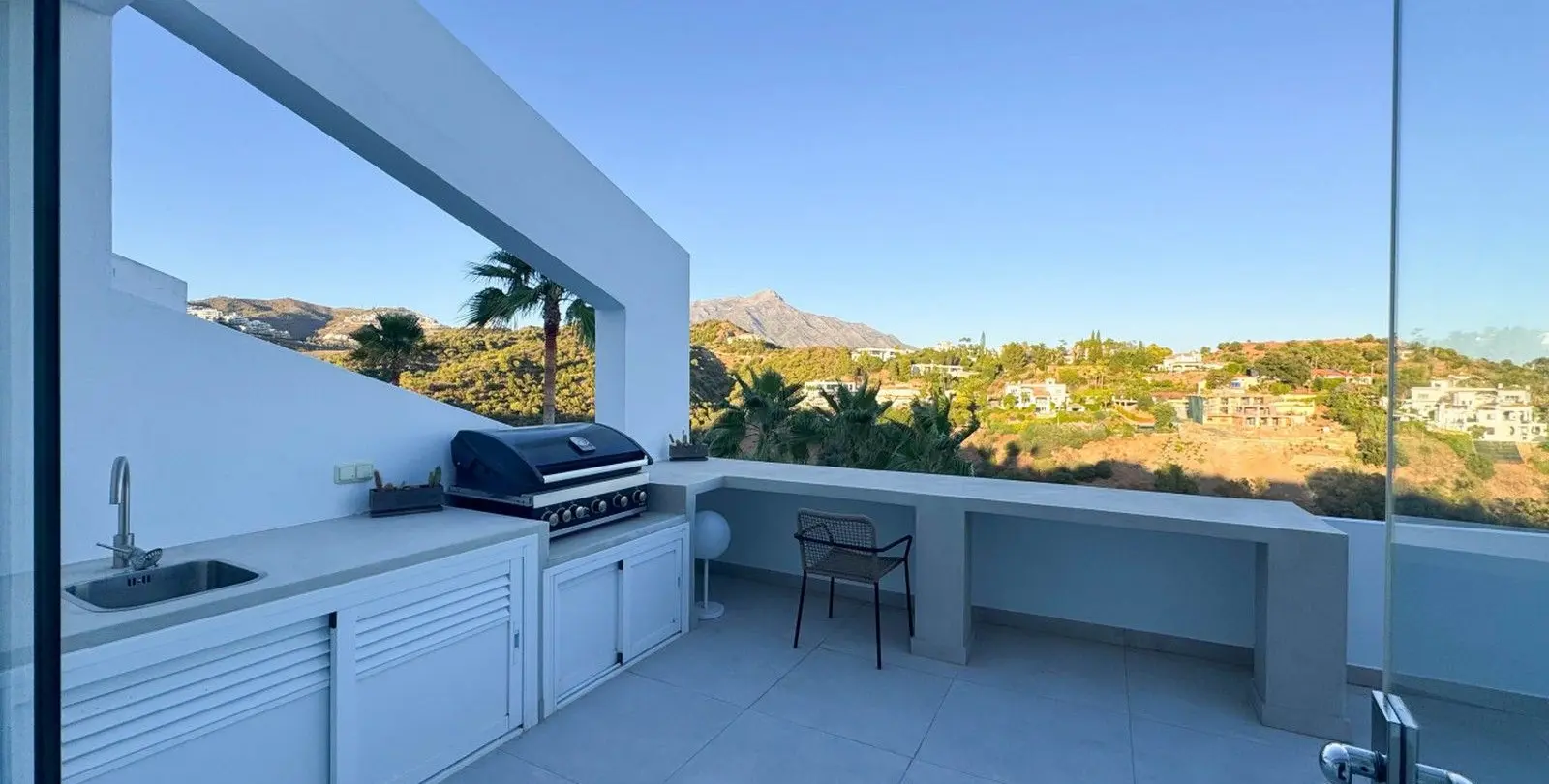 Sale of penthouse in La Quinta 16