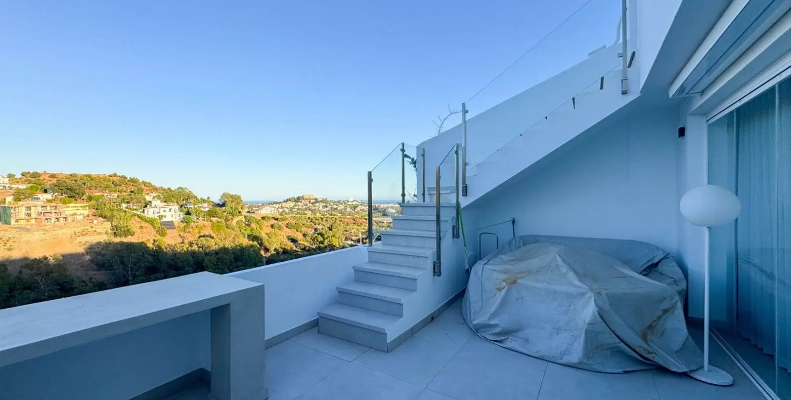 Sale of penthouse in La Quinta 18