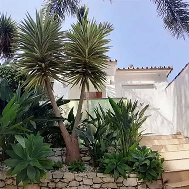 Venta de villa independiente en Nueva Andalucía