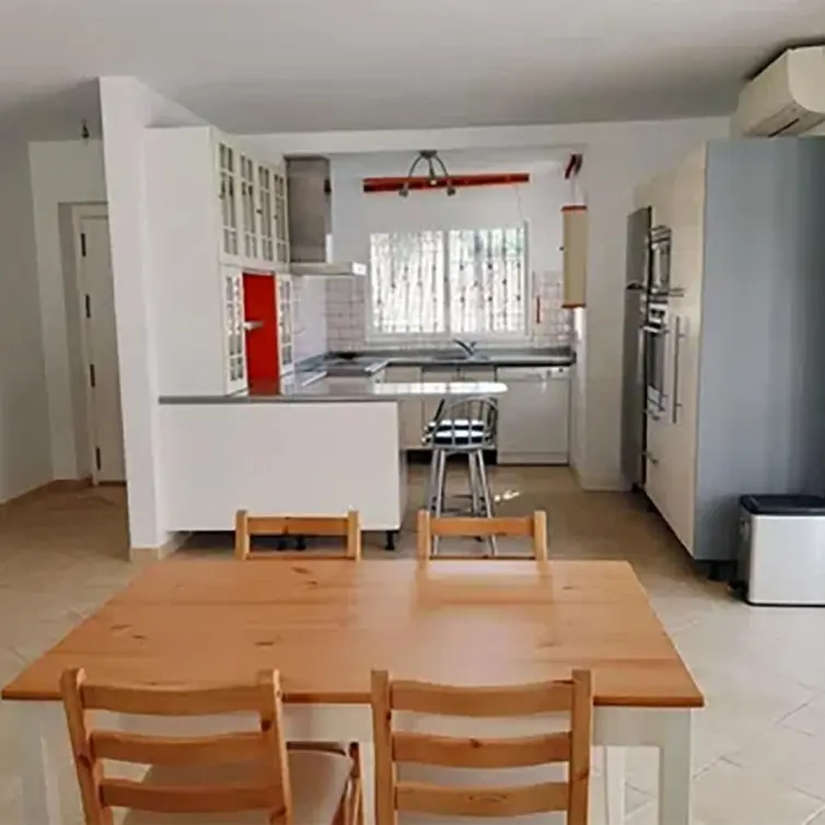 Venta de villa independiente en Nueva Andalucía