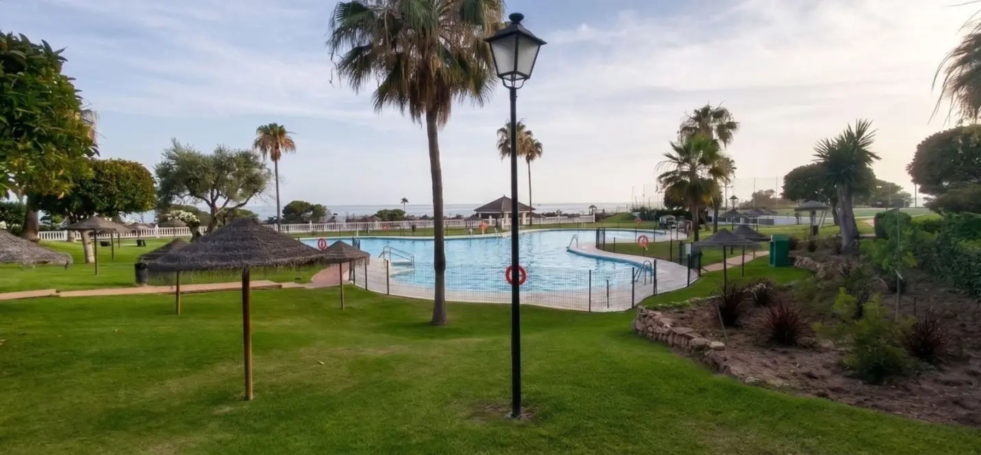 Sale of duplex in Las Chapas 2