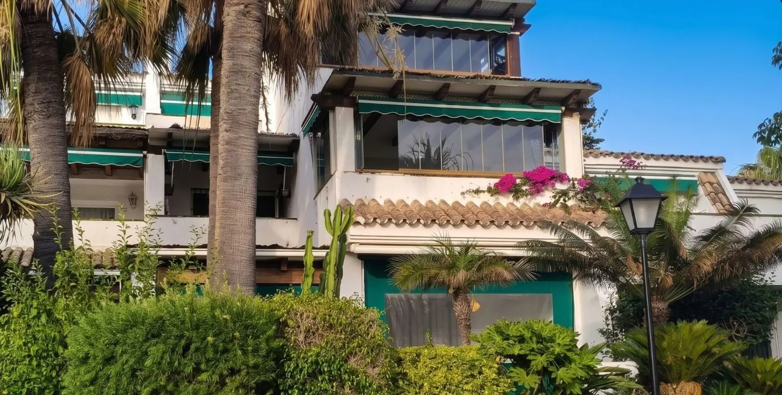 Sale of duplex in Las Chapas 4