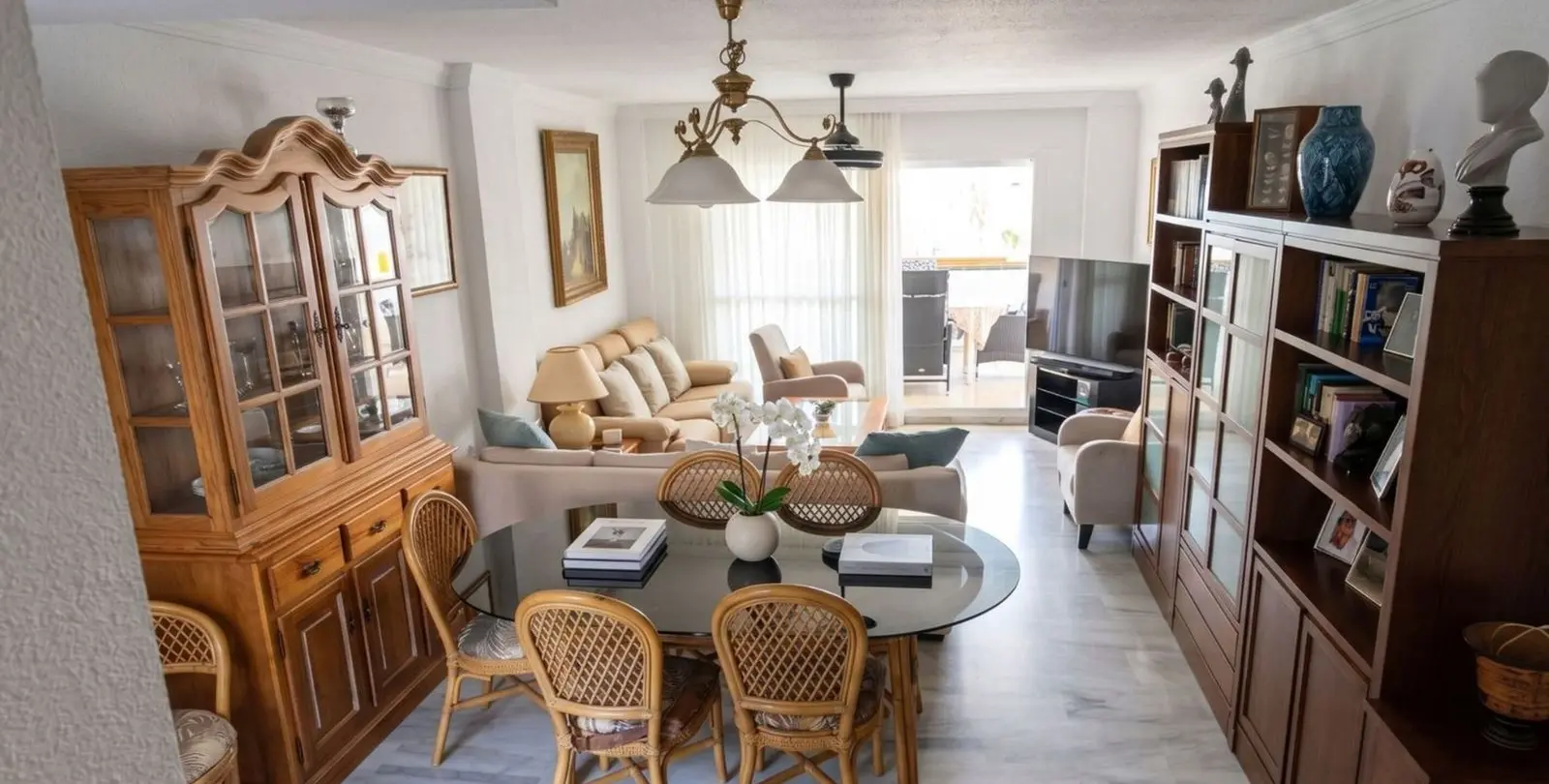 Sale of duplex in Las Chapas 6