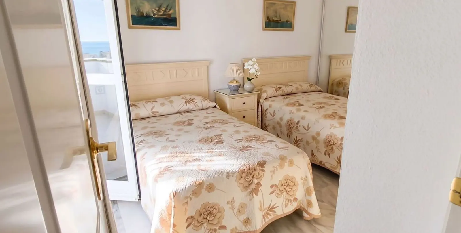 Sale of duplex in Las Chapas 8