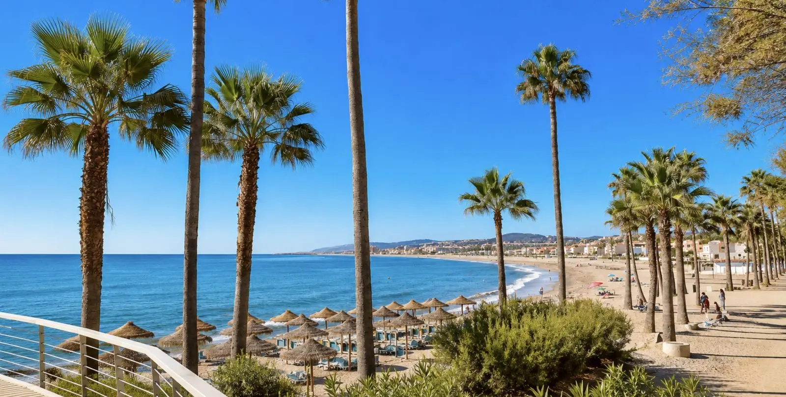 Sale of detached villa in Casares Playa 3
