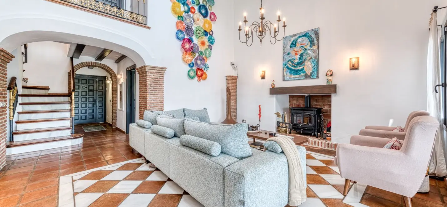 Sale of detached villa in Casares Playa 3