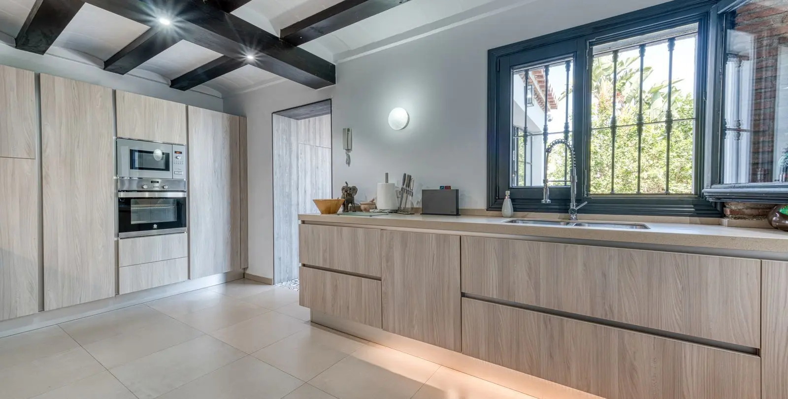 Sale of detached villa in Casares Playa 6