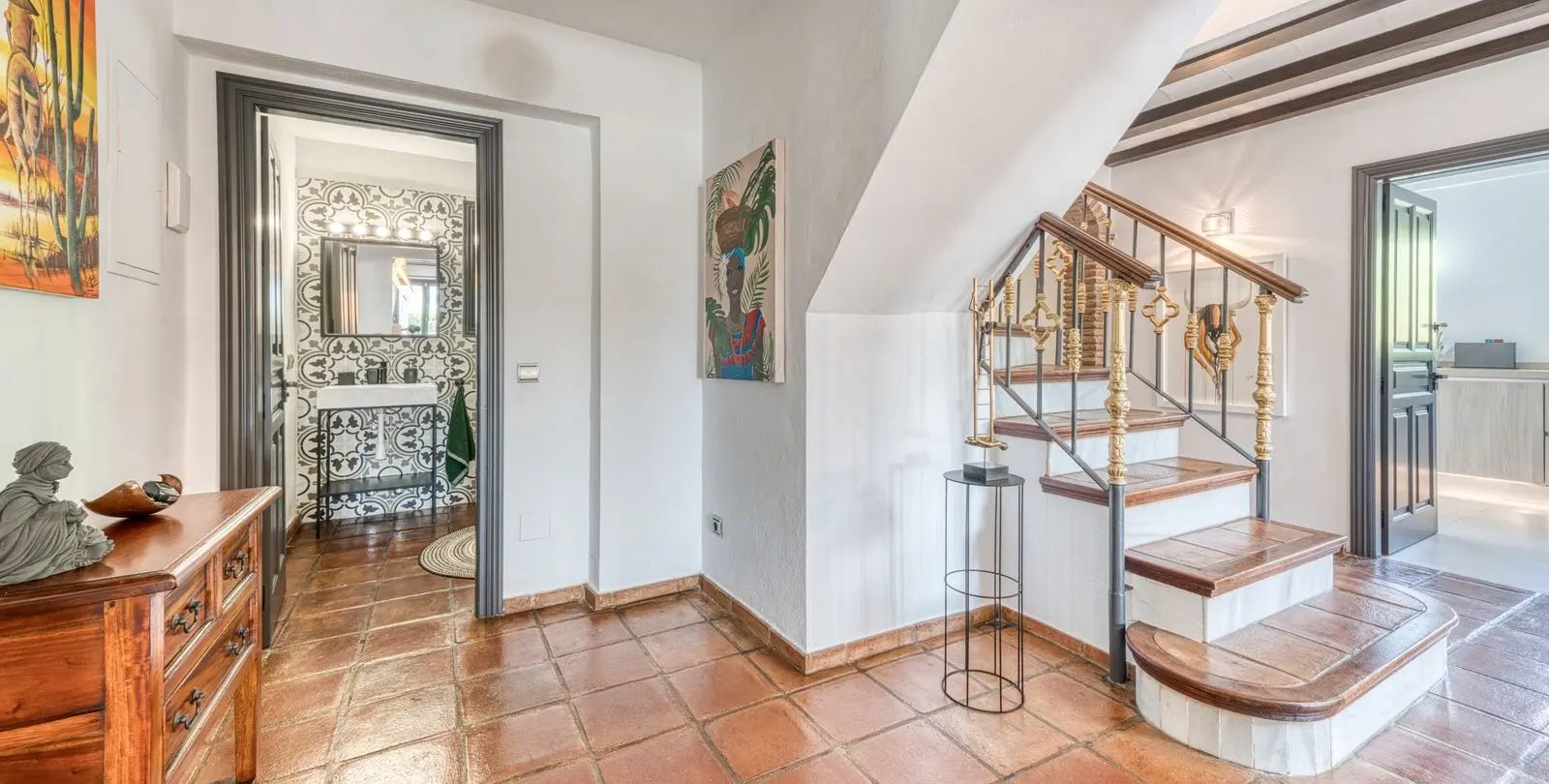 Sale of detached villa in Casares Playa 9