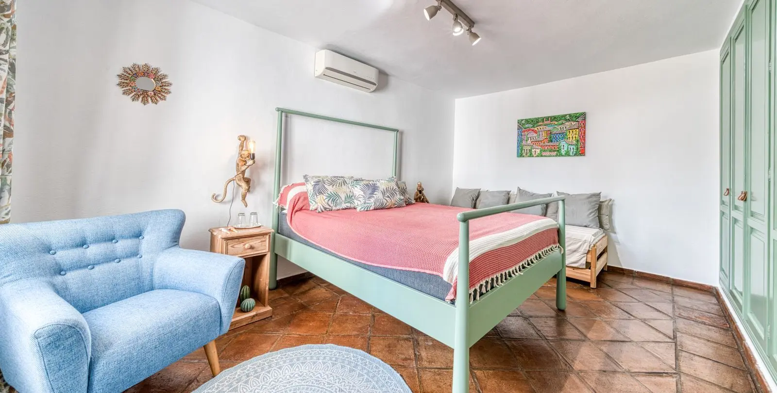 Sale of detached villa in Casares Playa 10
