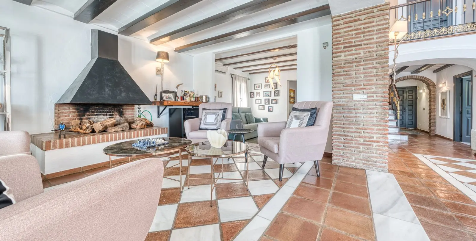 Sale of detached villa in Casares Playa 17