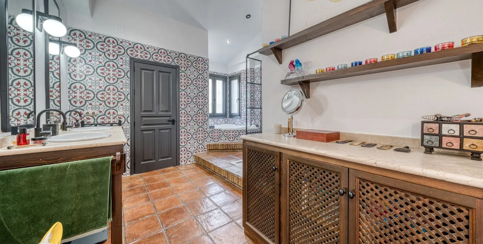 Sale of detached villa in Casares Playa 23