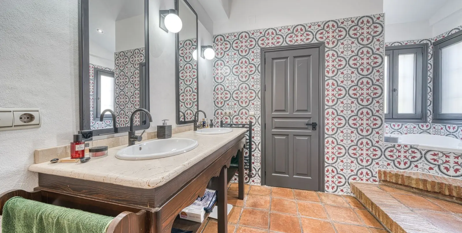Sale of detached villa in Casares Playa 24