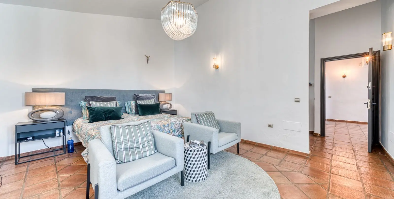 Sale of detached villa in Casares Playa 28
