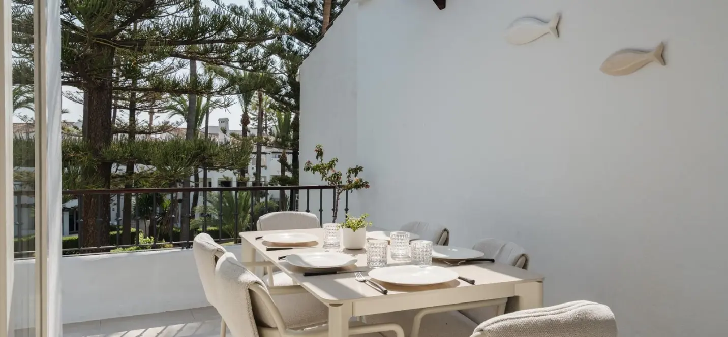Sale of middle floor apartment in San Pedro de Alcántara 3
