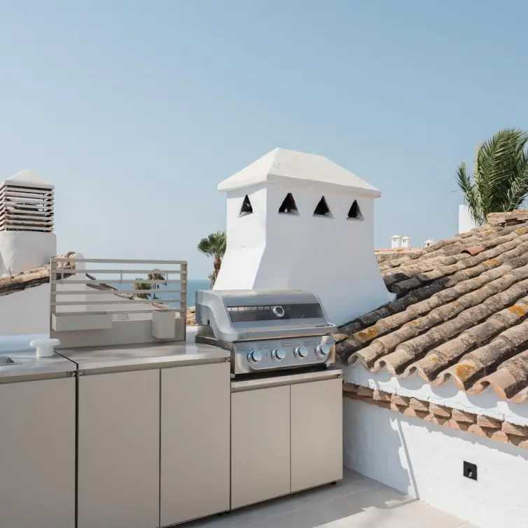 Venta de apartamento en planta media en San Pedro de Alcántara