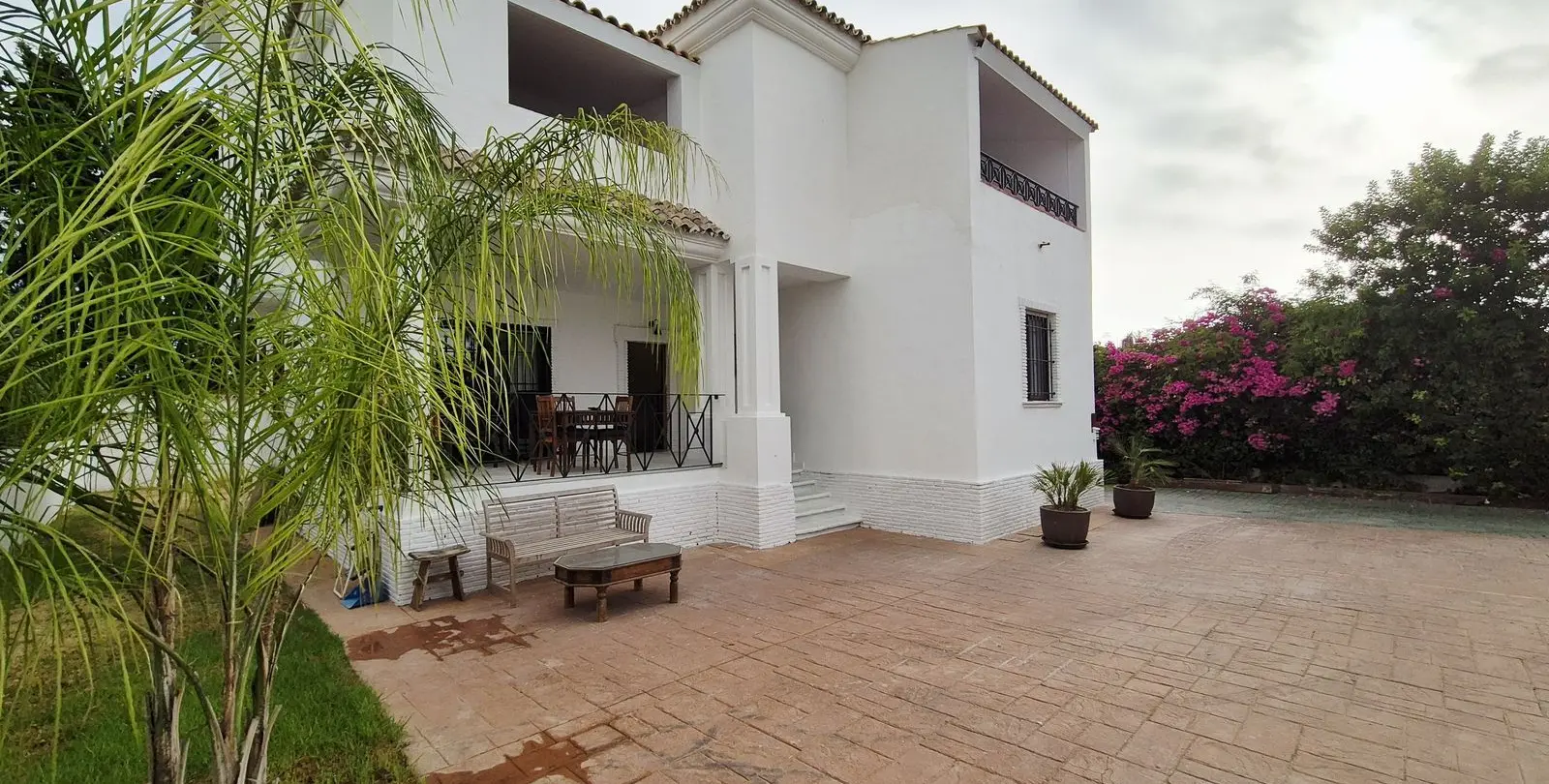 Sale of detached villa in Guadalmina Baja 18