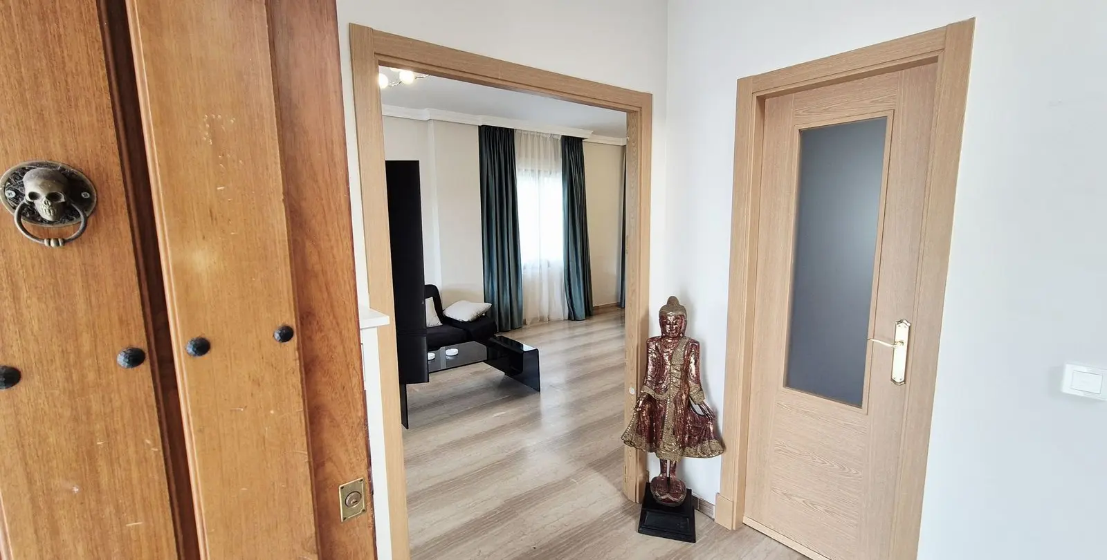 Sale of detached villa in Guadalmina Baja 27