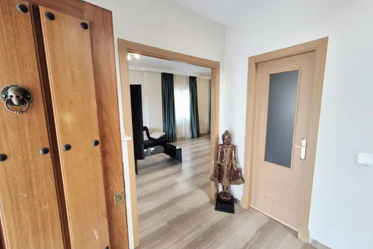 Image 27 thumb