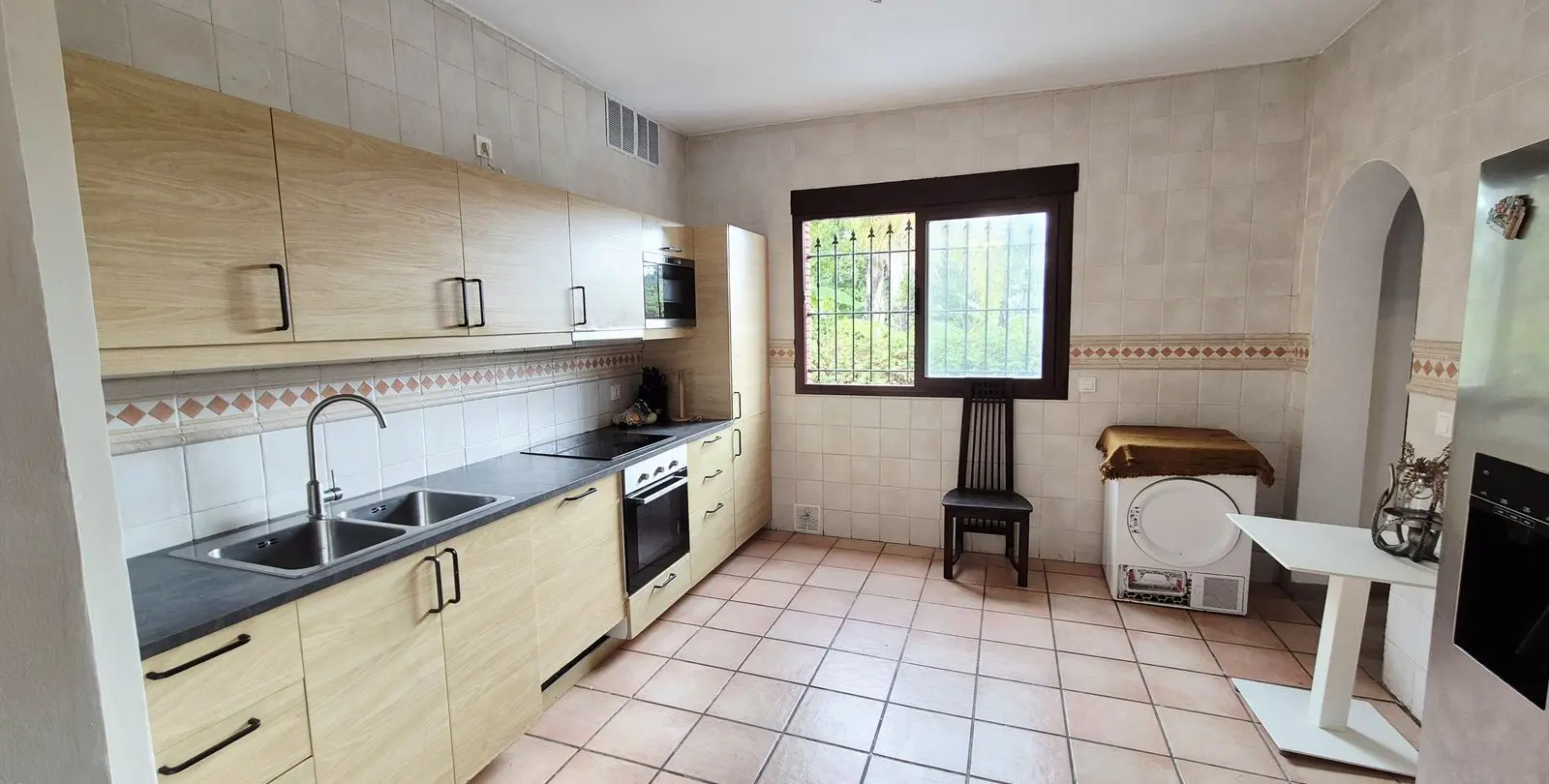 Sale of detached villa in Guadalmina Baja 34