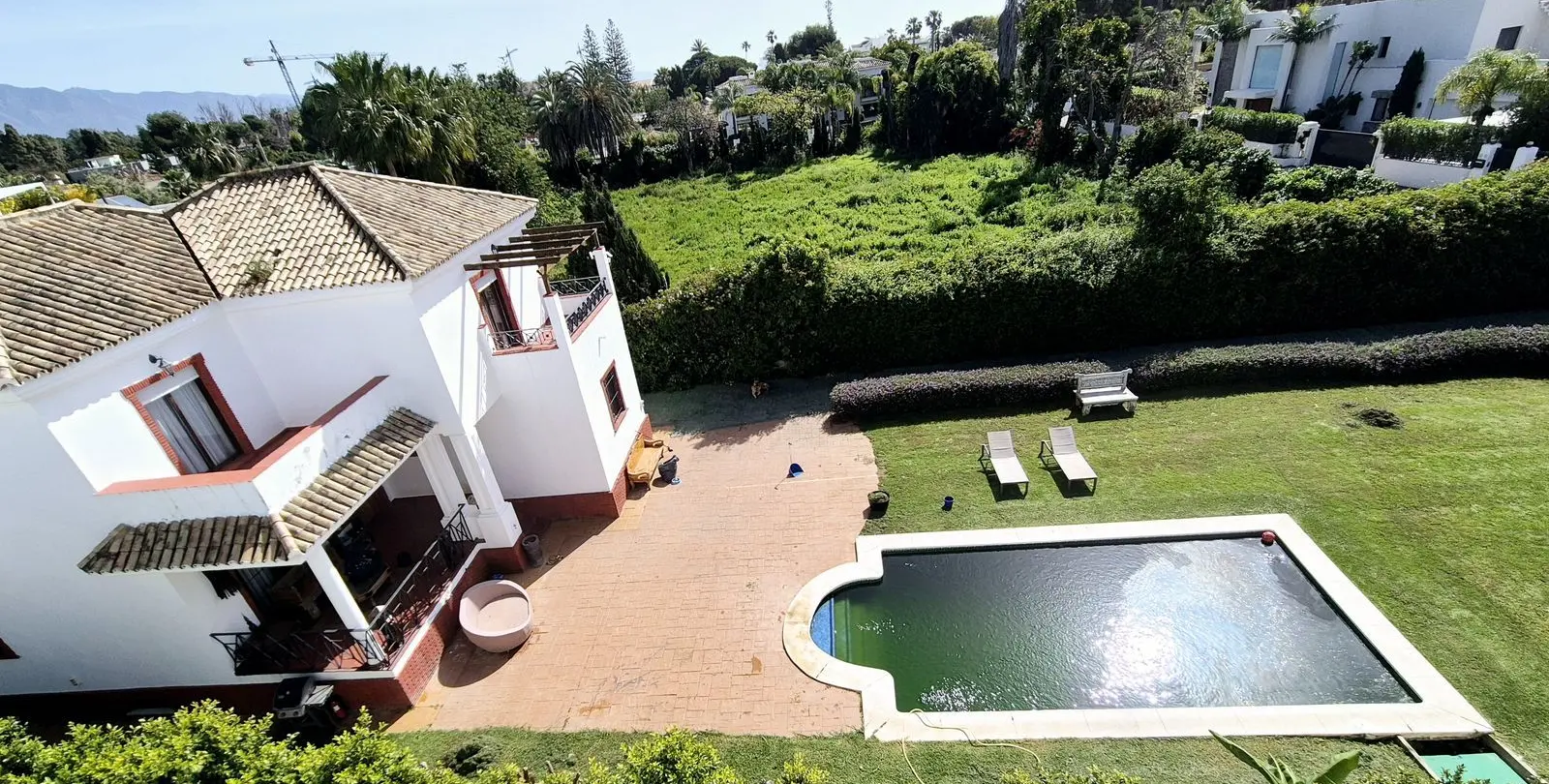 Sale of detached villa in Guadalmina Baja 94